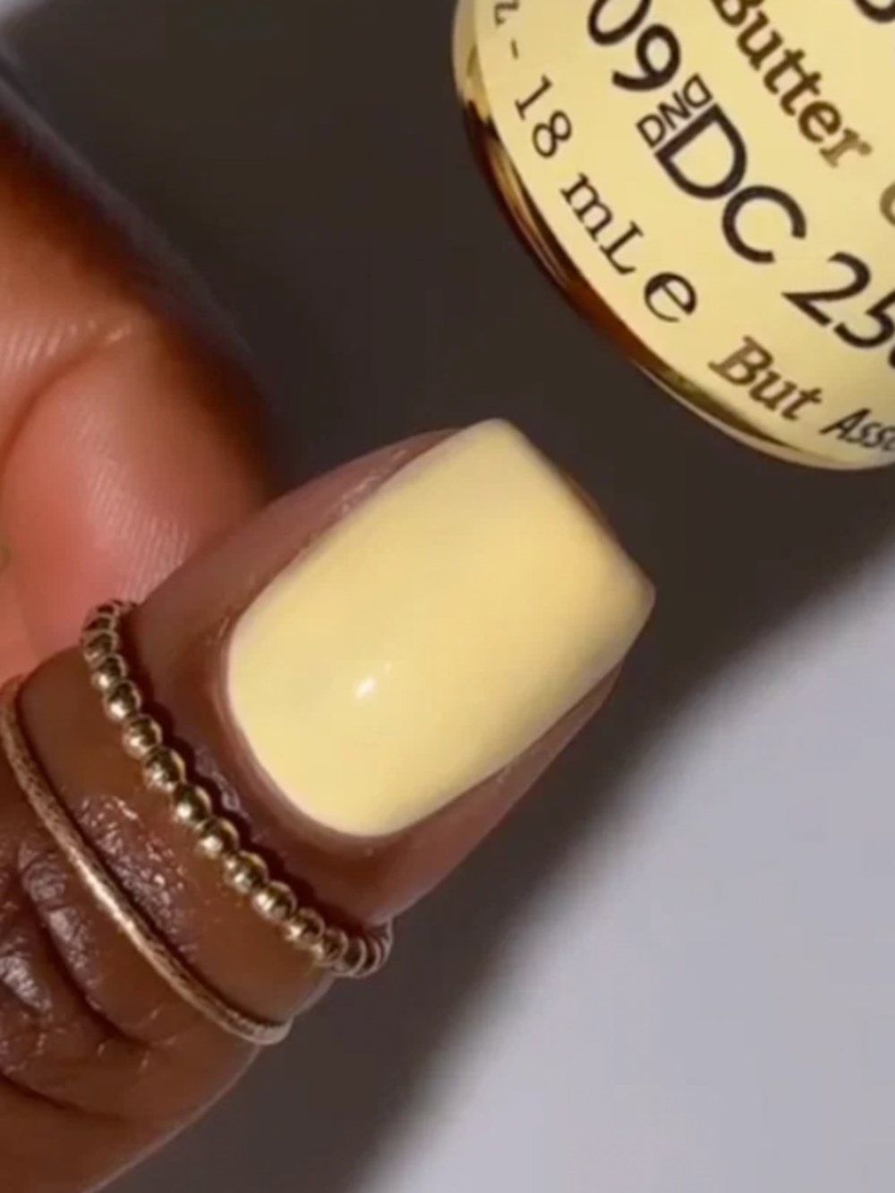 DND "Nail Polish #2509 Gimmie' Butter" NWT - Picture 2 of 5